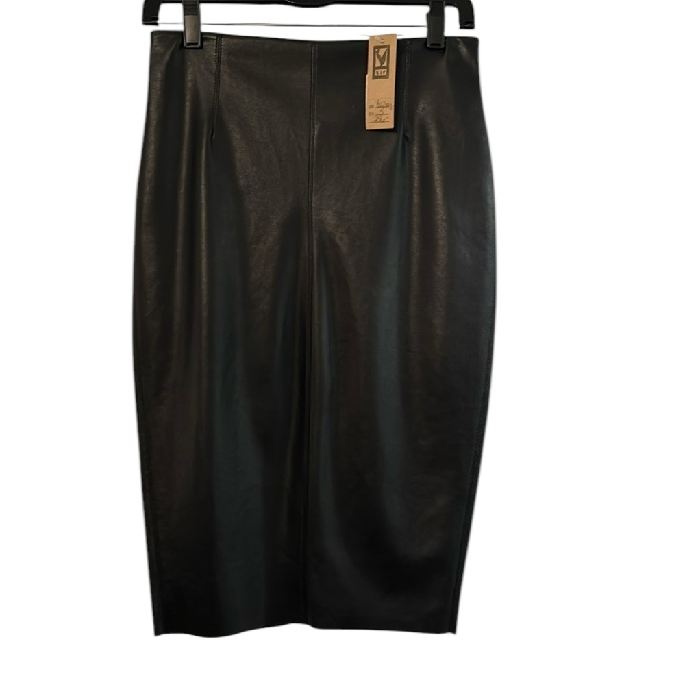NWT Bailey 44 faux leather skirt (looks like real leather)